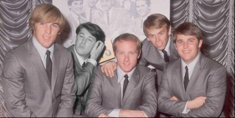 Falleció Brian Wilson, líder de The Beach Boys